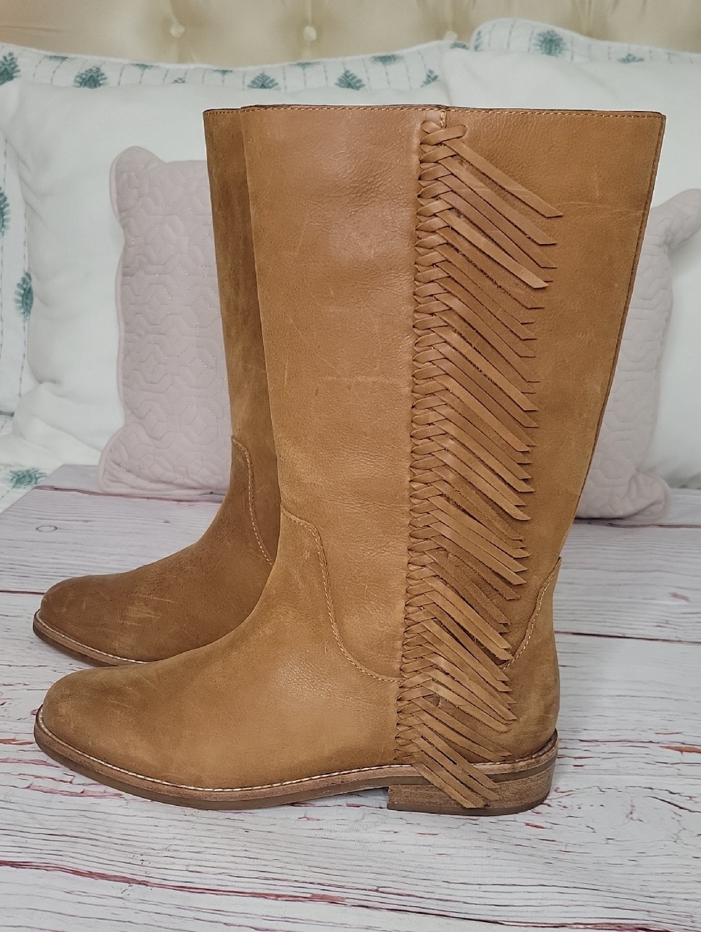 BASS Tall Tan Leather Women's Boots with Fringe NWOT Size 7.5